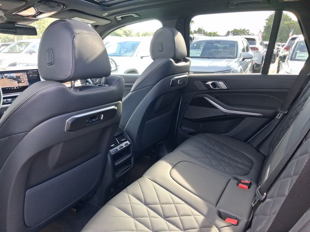 Used 2026 White BMW sDrive40i image 14