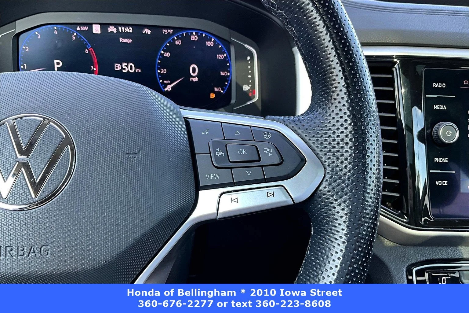 Used 2021 Deep Black Volkswagen 3.6L V6 SEL R-Line image 11