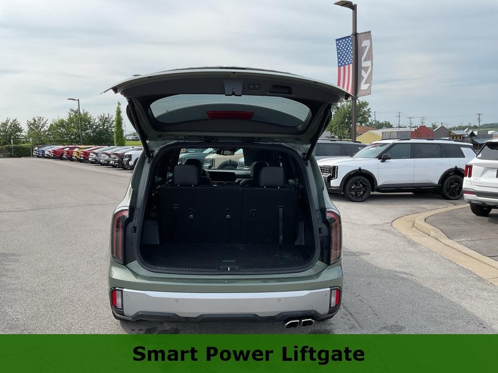 Used 2023 Jungle Green Kia EX X-Line image 15