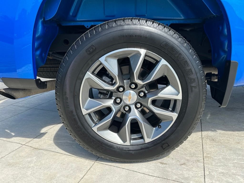 Used 2025 Blue Chevrolet LT image 5