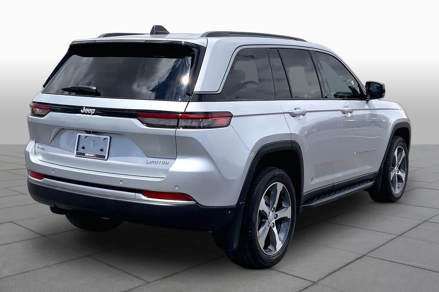 Used 2026 Silver Zynith Jeep Limited image 13