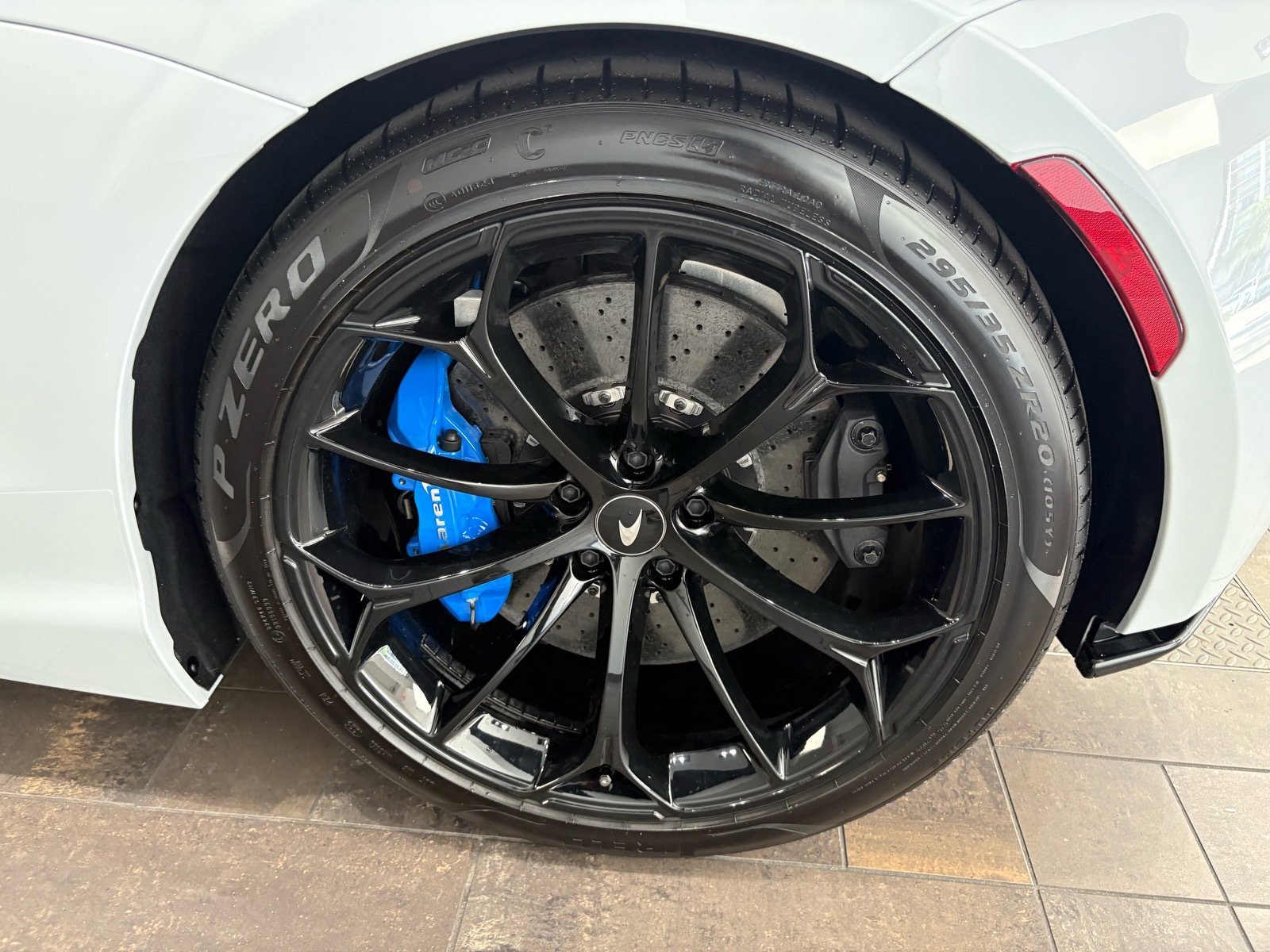 2026 McLaren Artura Performance - Photo 10