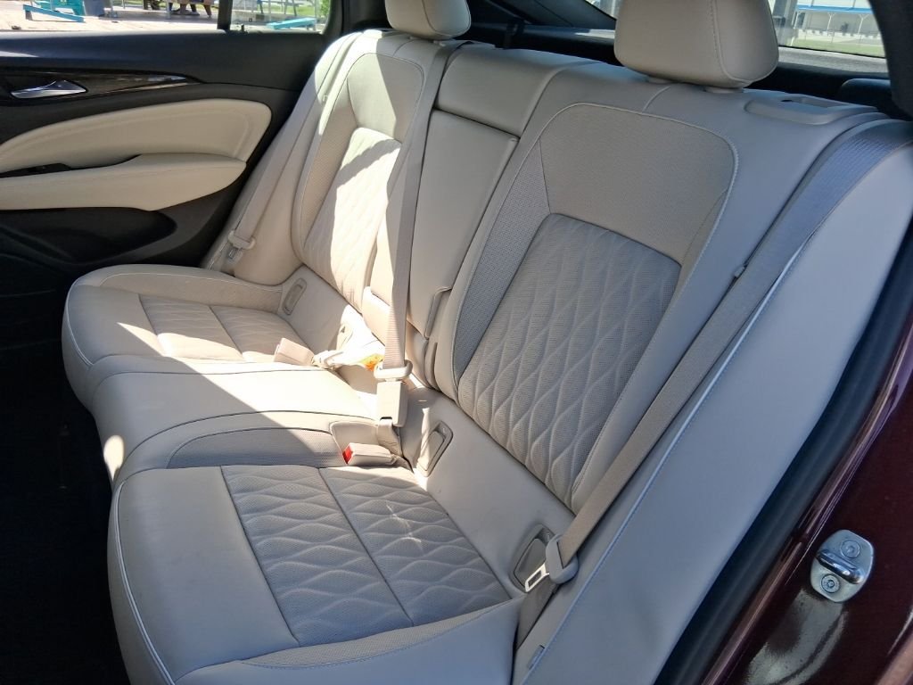 Used 2019 Red Buick Avenir image 12