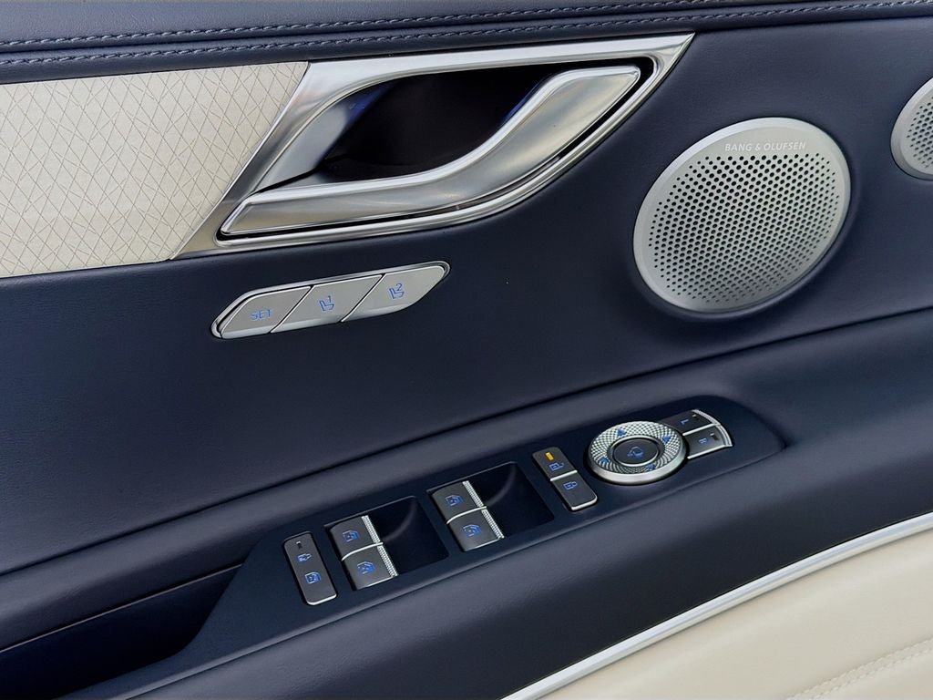 New 2026 Savile Silver Genesis 3.5T Prestige image 18