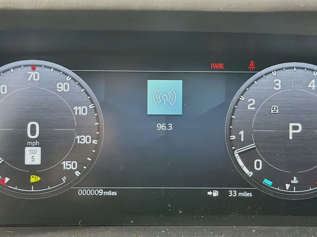 New 2026 Borasco Grey Land Rover X-Dynamic SE image 12