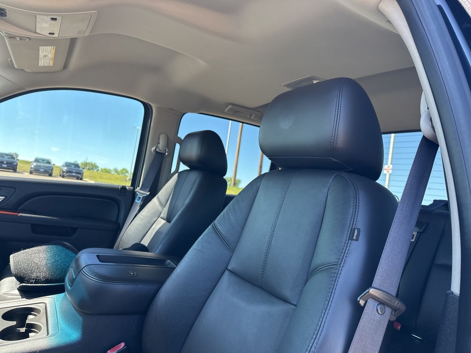 Used 2010 Black GMC SLT image 10