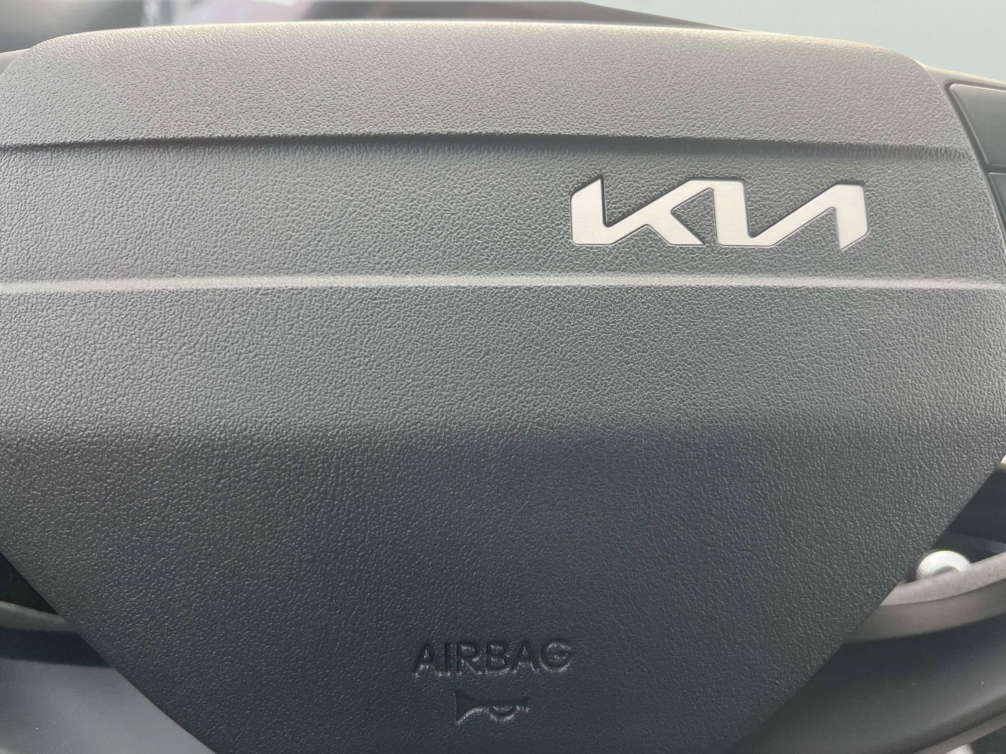 New 2027 Glacial White Pearl Kia LX image 26