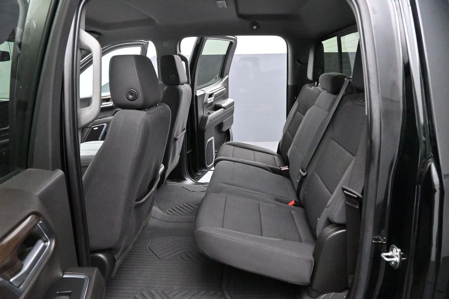 Used 2023 Black Chevrolet RST image 28