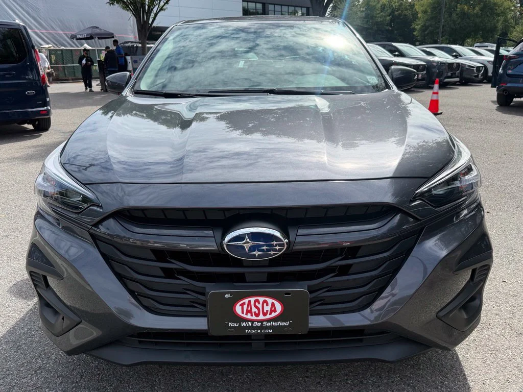 Used 2025 Magnetite Gray Metallic Subaru Limited image 3