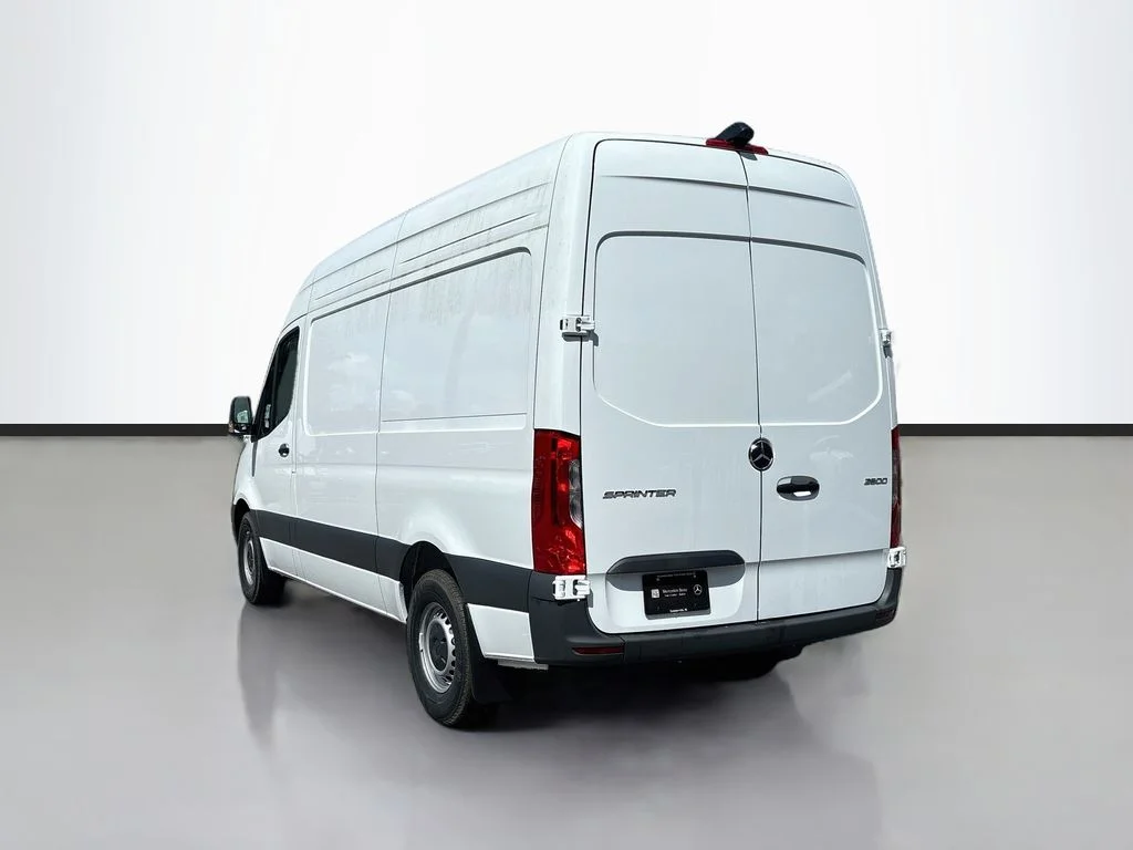 New 2025  Mercedes-Benz Cargo 144 WB image 6
