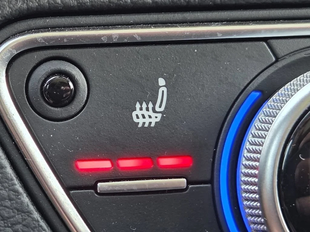 Used 2018  Audi Premium image 11