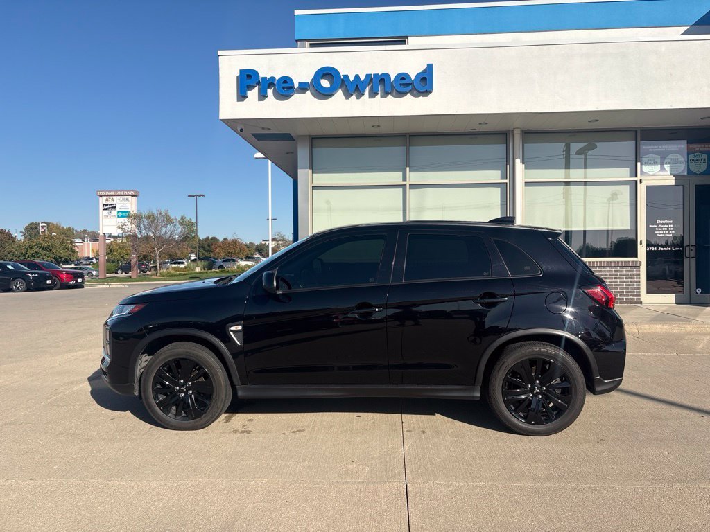 Used 2022 Black Mitsubishi 2.0 LE image 7