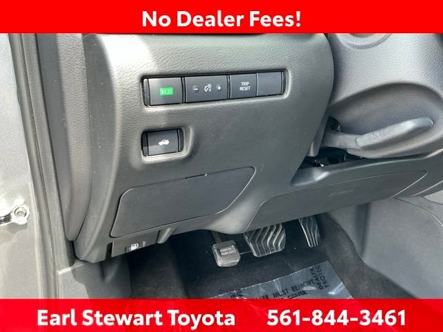 Used 2024 Gray Nissan SV image 21