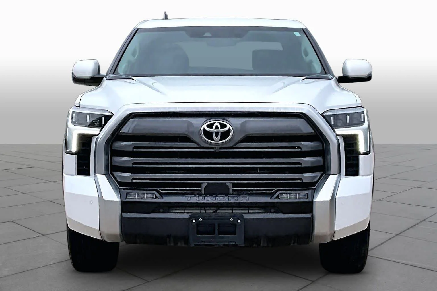 Used 2024 Wind Chill Pearl Toyota Limited Hybrid image 4