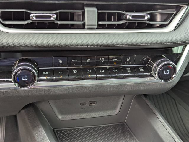 New 2026 Mosaic Black Metallic Chevrolet LT image 29