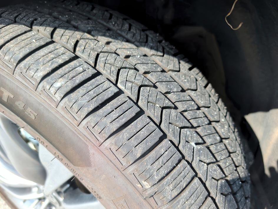 Used 2021 Moon Dust Toyota Platinum image 29