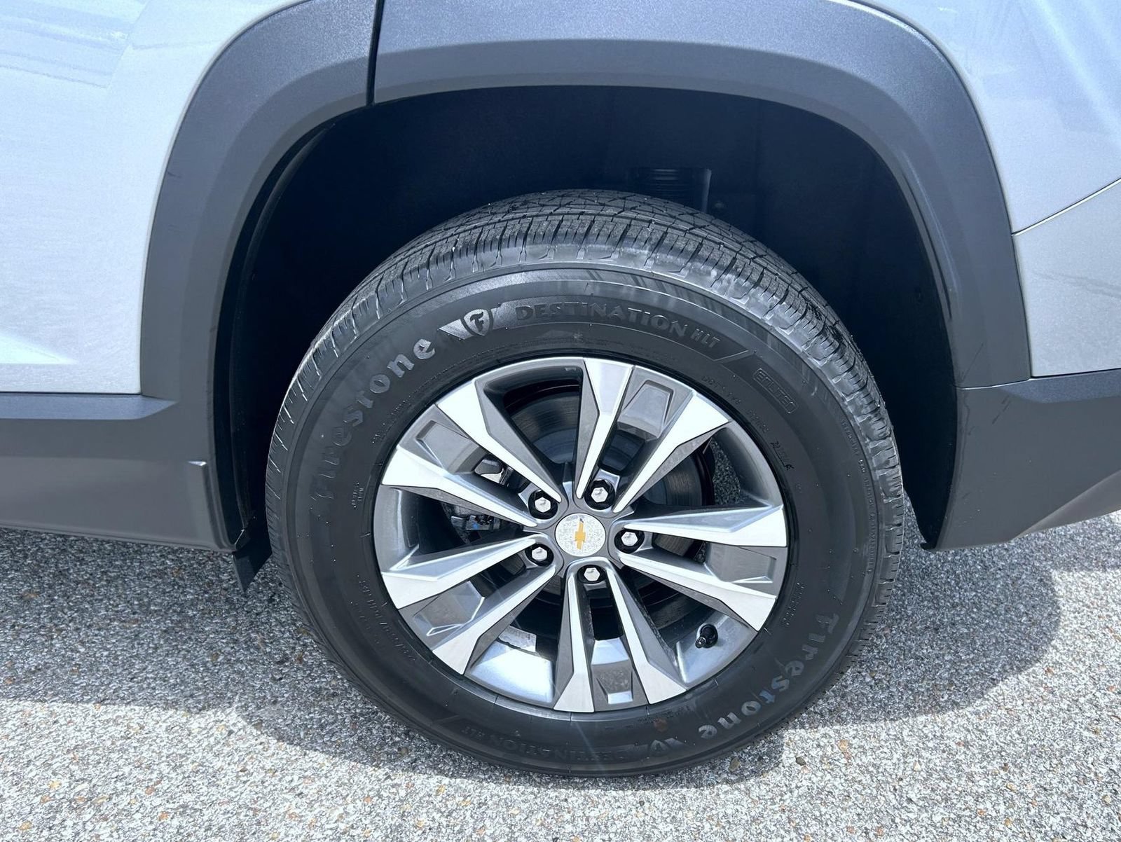 2027 Chevrolet Equinox LT - Photo 22
