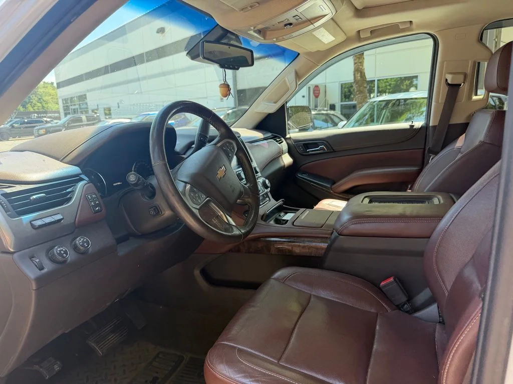 Used 2016 Iridescent Pearl Tricoat Chevrolet LTZ image 13