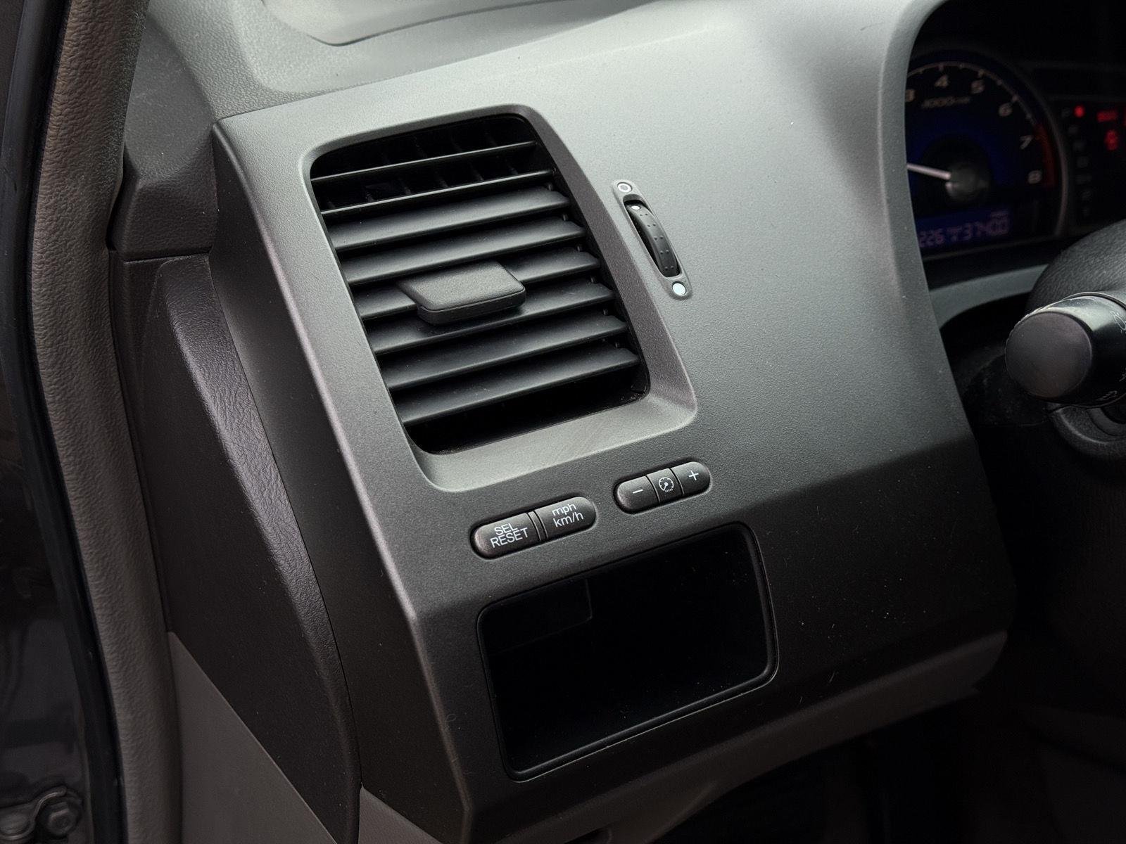 Used 2009  Honda LX image 12