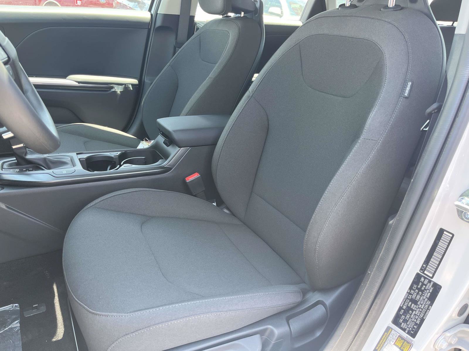 New 2026 Snow White Pearl Kia LXS image 24