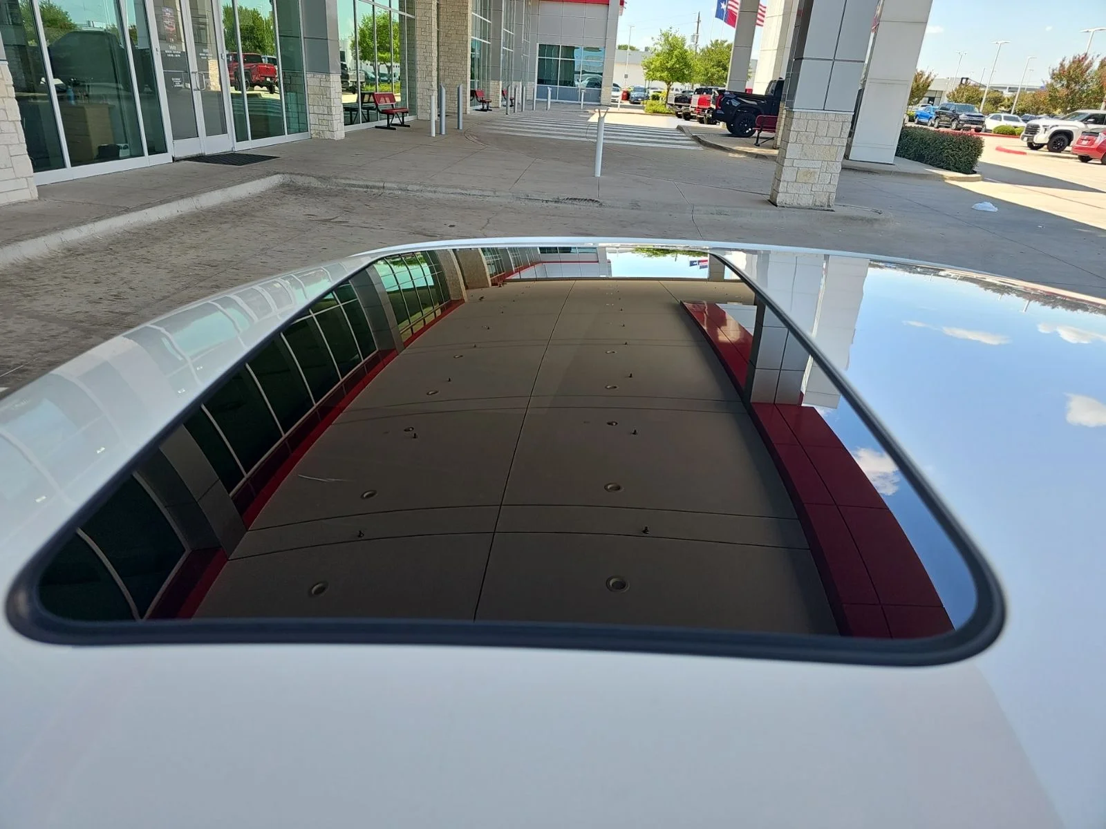 Used 2015 White BMW 328i image 4