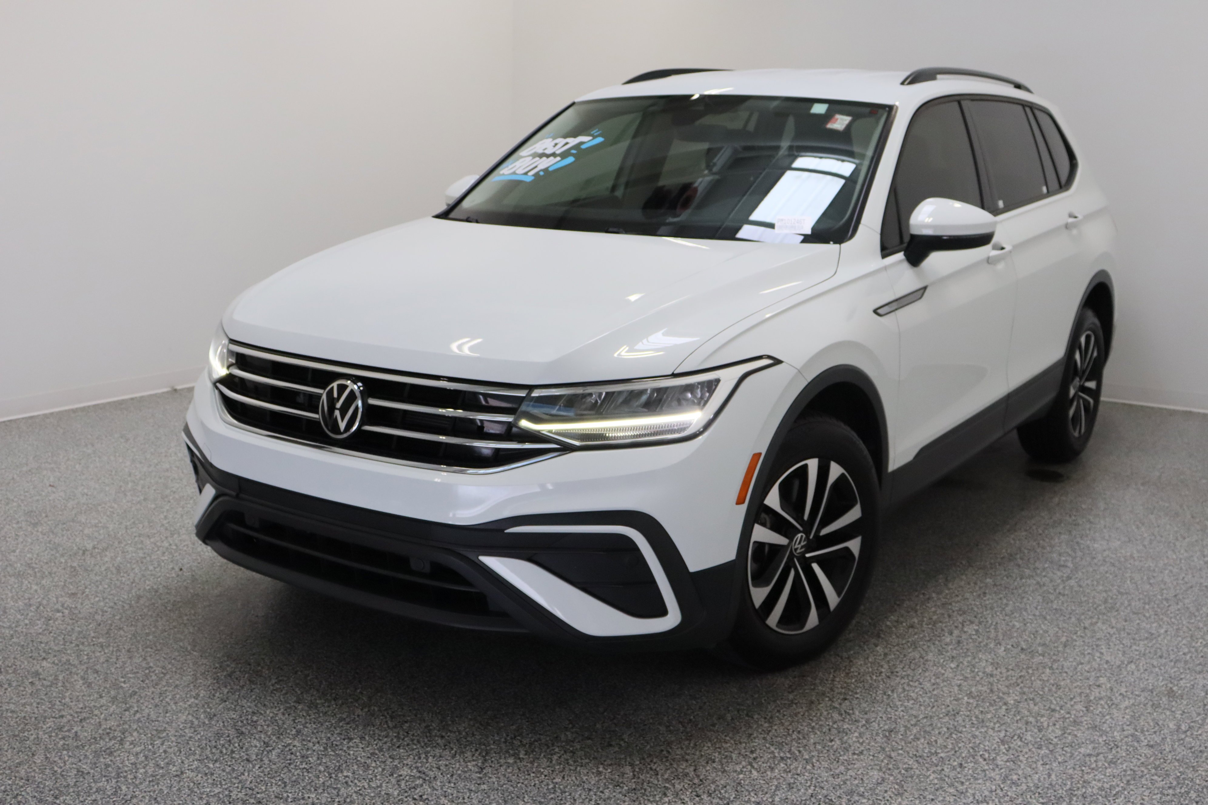 Used 2023 Pure White Volkswagen S 2.0T image 2