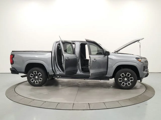 Used 2023 Gray Chevrolet LT image 16