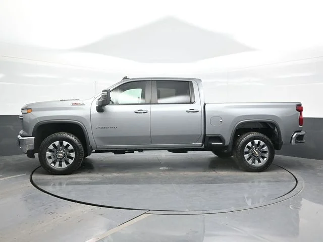 Used 2024 Gray Chevrolet LT image 4