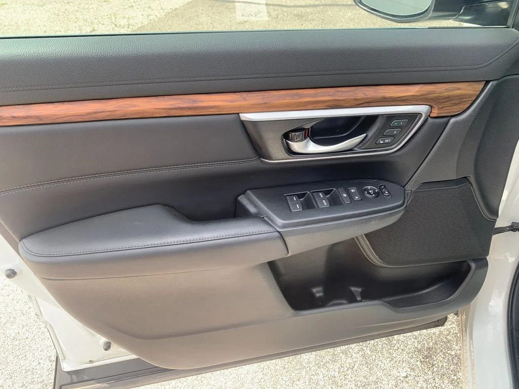 Used 2018  Honda EX-L image 12