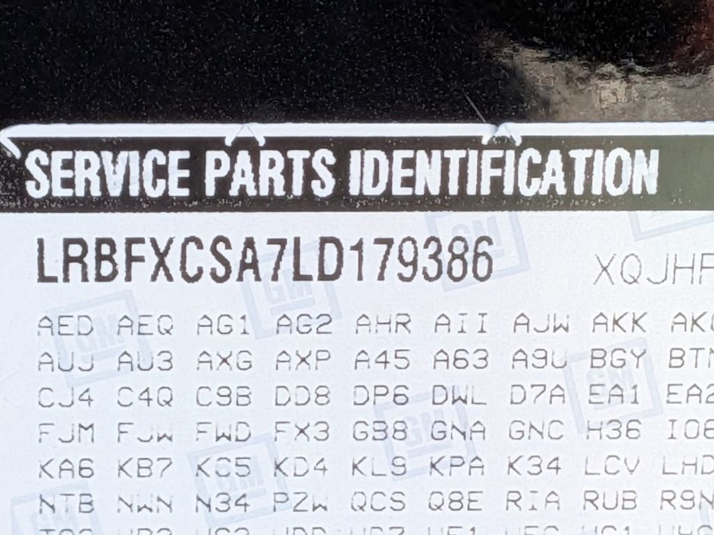 Used 2020 Black Buick Essence image 29