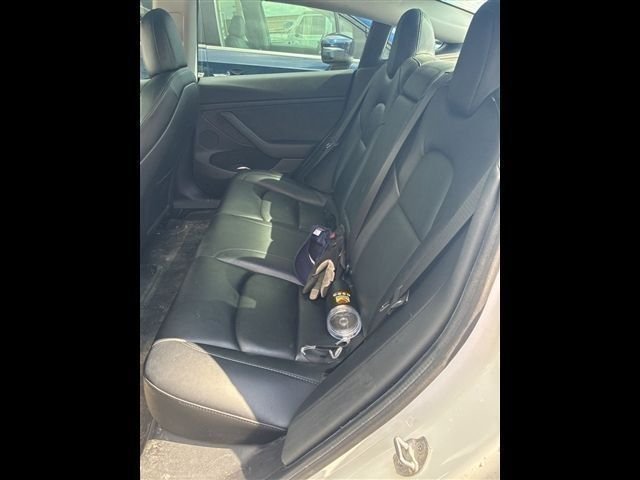 Used 2021  Tesla Standard Range Plus image 7