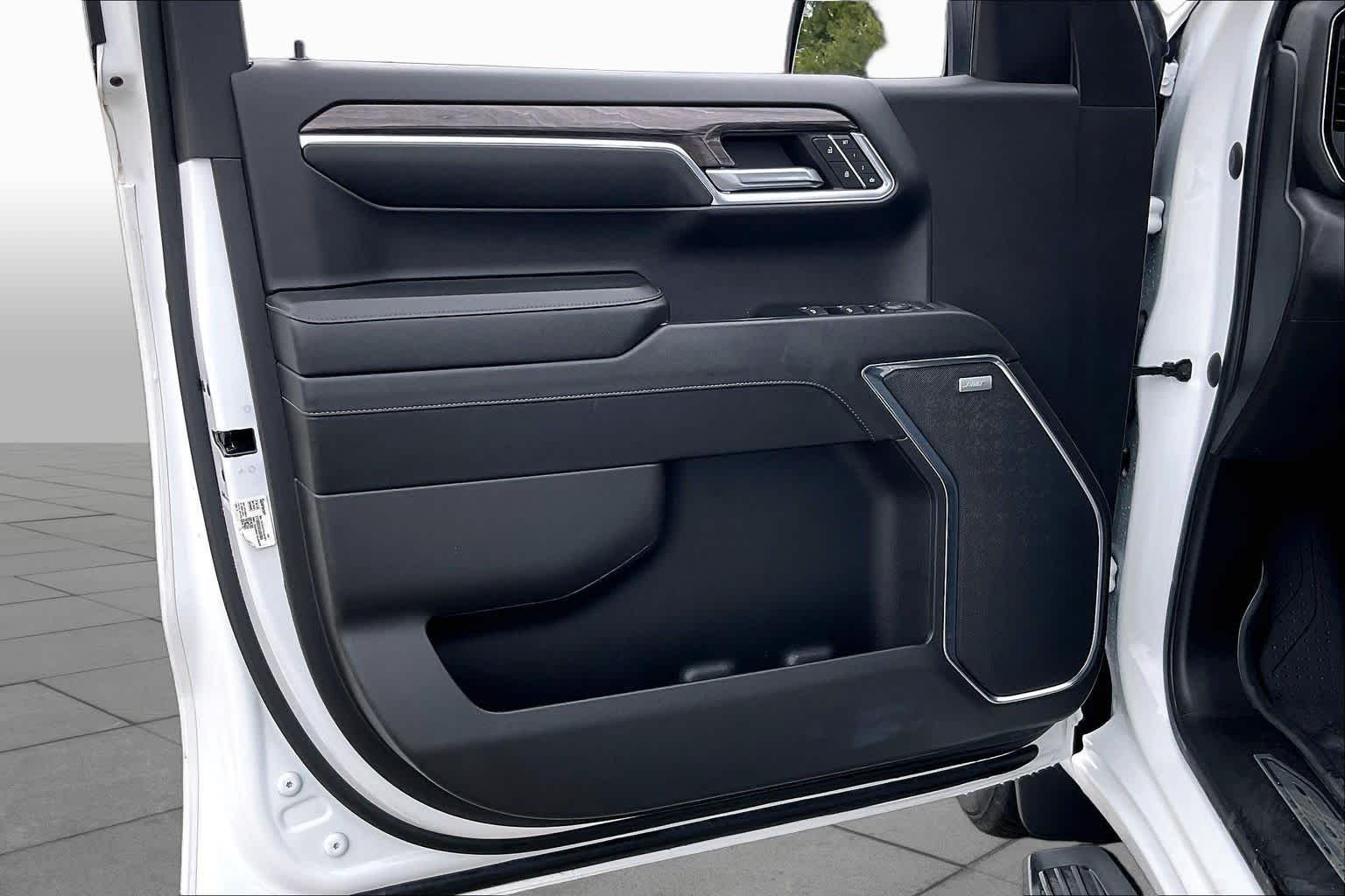Used 2023 Summit White Chevrolet LTZ image 21