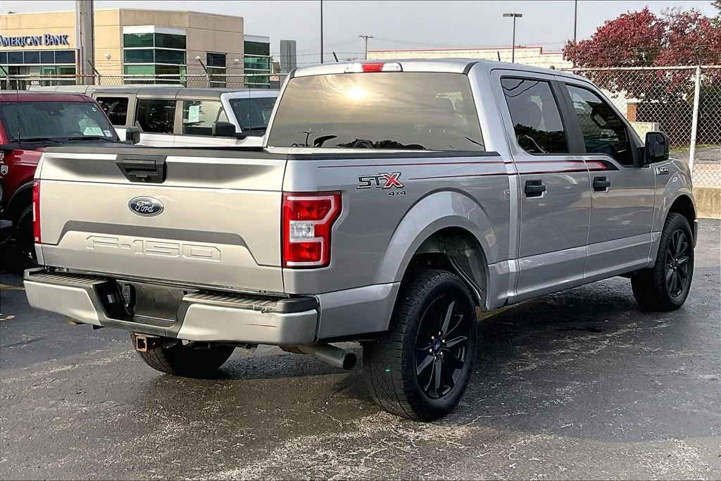 Used 2020 Silver Metallic Ford XL image 12
