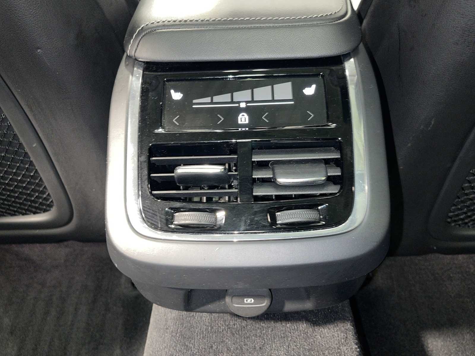 Used 2023 Gray Volvo Ultimate image 25