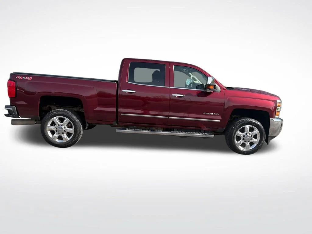 Used 2017 BUTTE RED METALLIC Chevrolet LTZ image 7