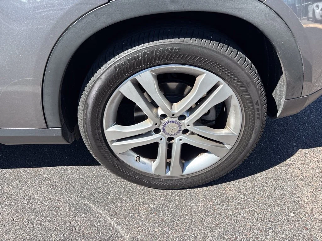 Used 2016 Gray Mercedes-Benz GLA 250 image 12
