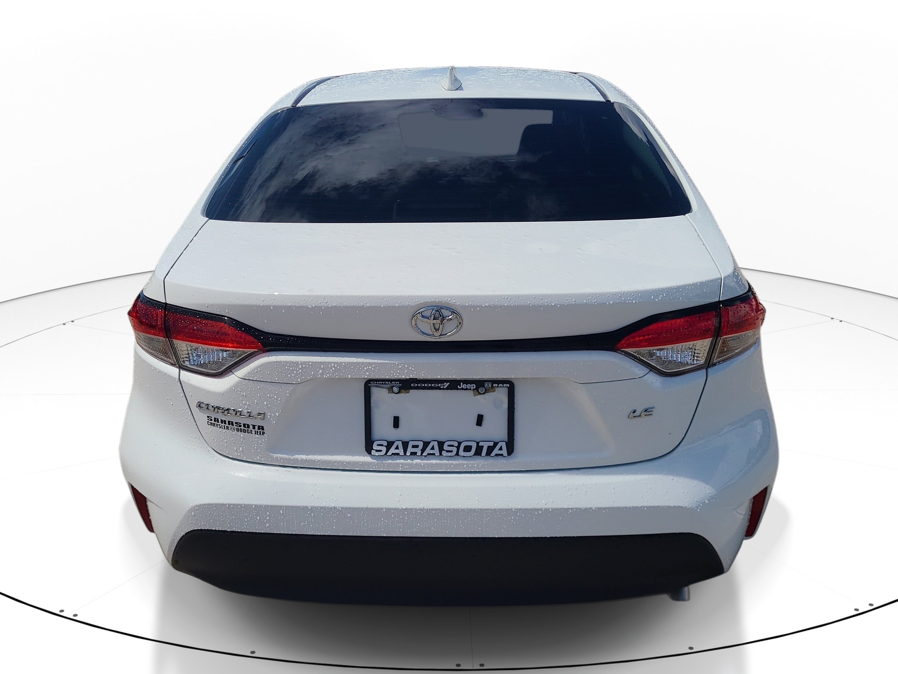 Used 2025 Ice Toyota LE image 5