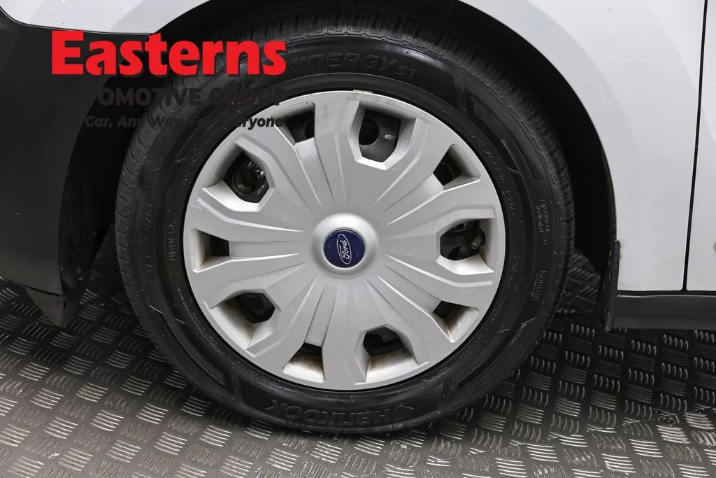Used 2019 White Ford XL image 31