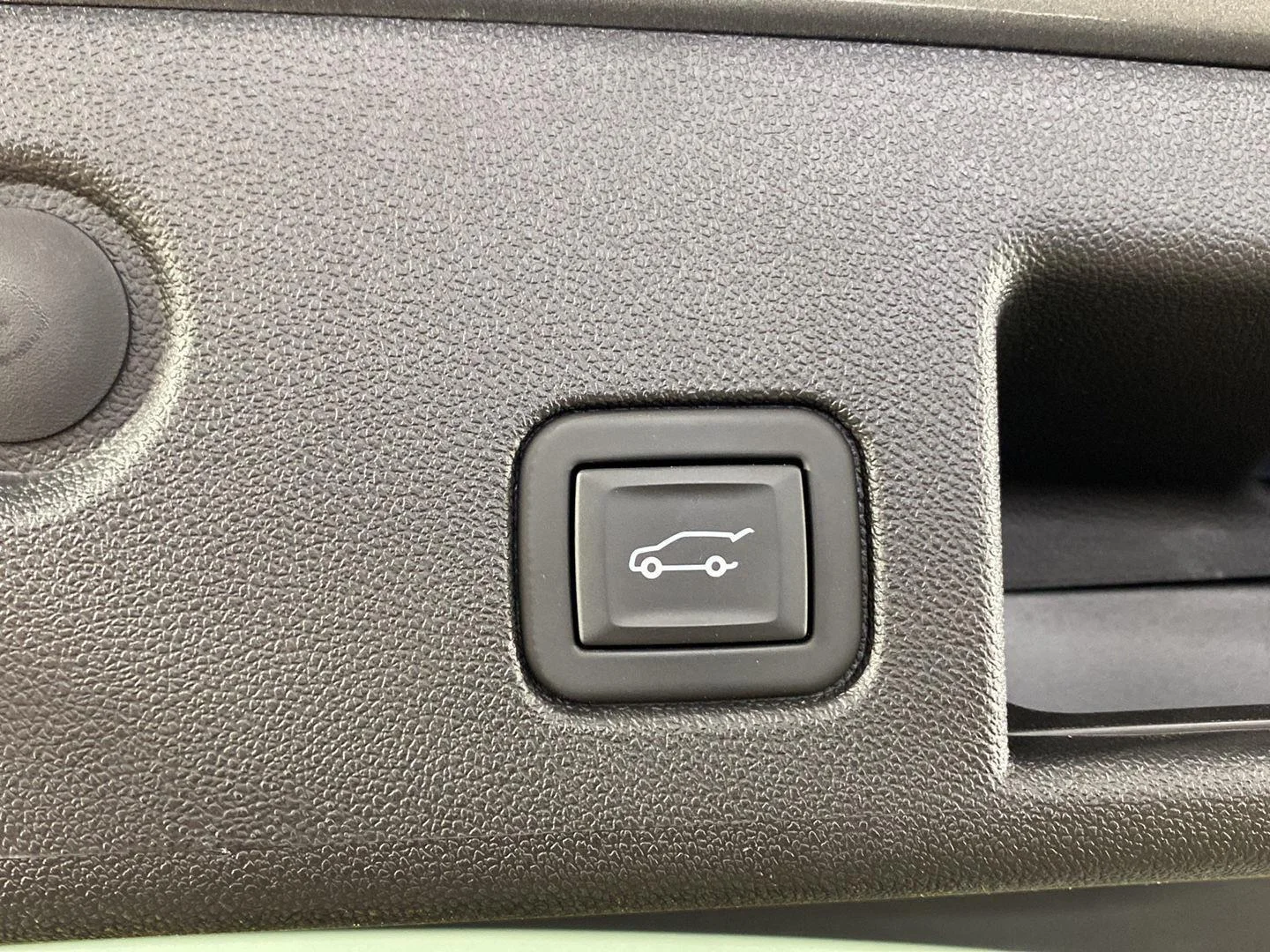 Used 2023 Sterling Gray Metallic Chevrolet LT image 27