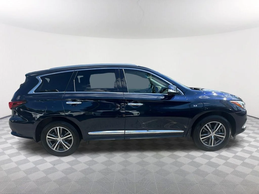 Used 2016 Blue INFINITI Base image 4