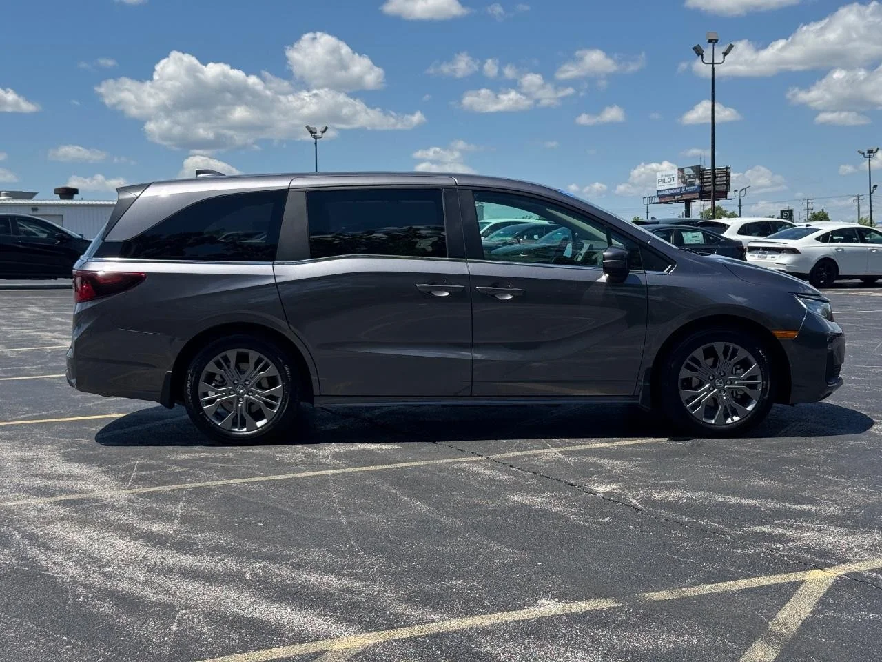 Certified Used 2026 DK. GRAY Honda Touring image 3