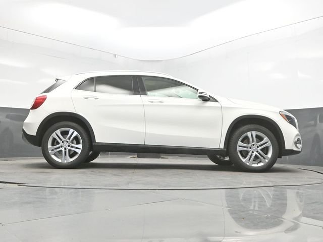 Used 2019 White Mercedes-Benz GLA 250 image 40