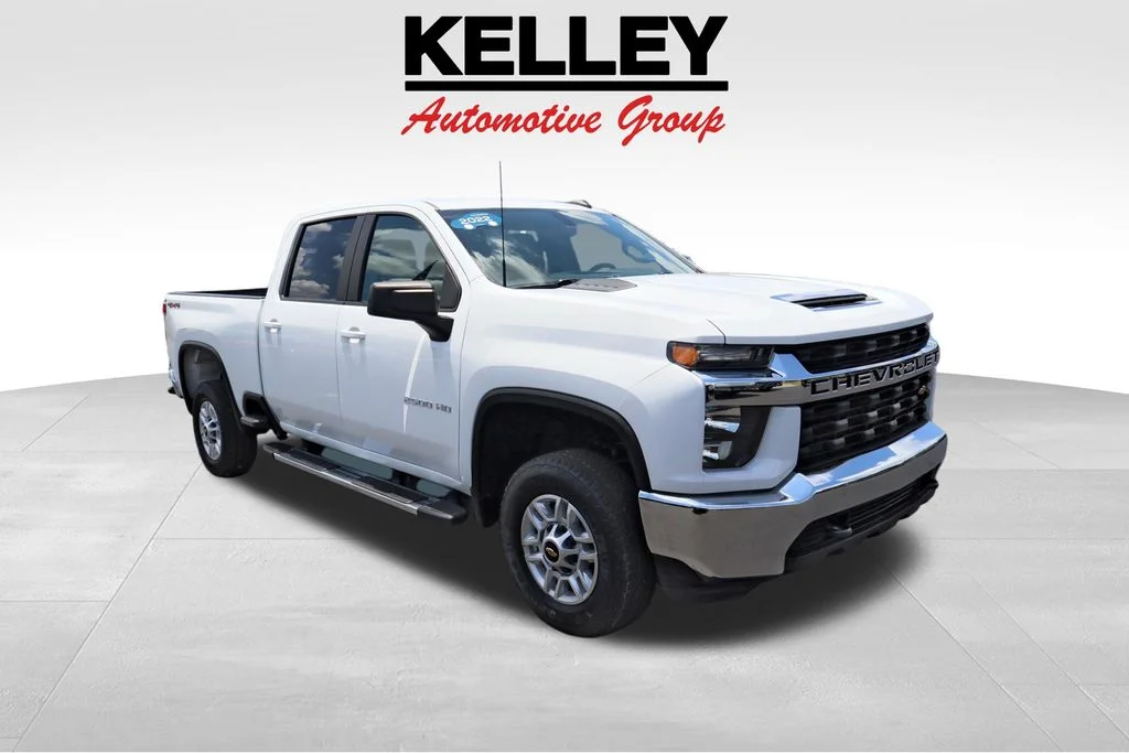 Used 2022 White Chevrolet LT image 1