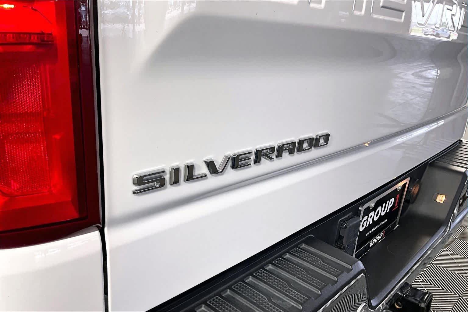 Used 2024 Summit White Chevrolet LTZ image 30