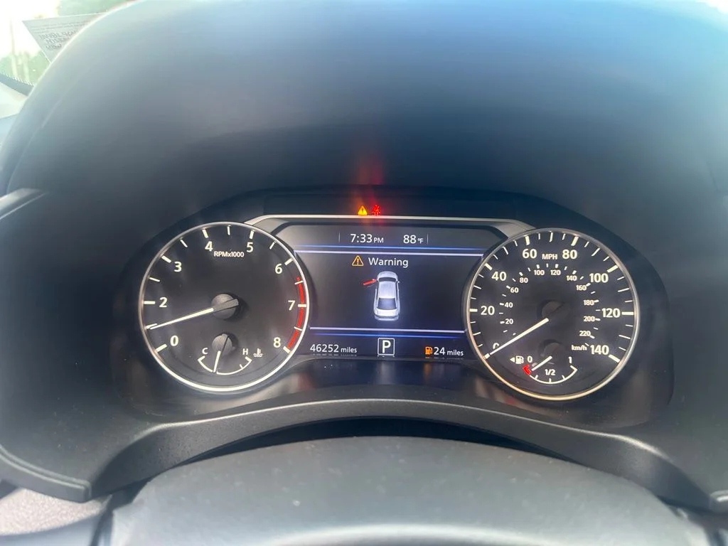 Used 2021 Black Nissan 2.5 SR image 14