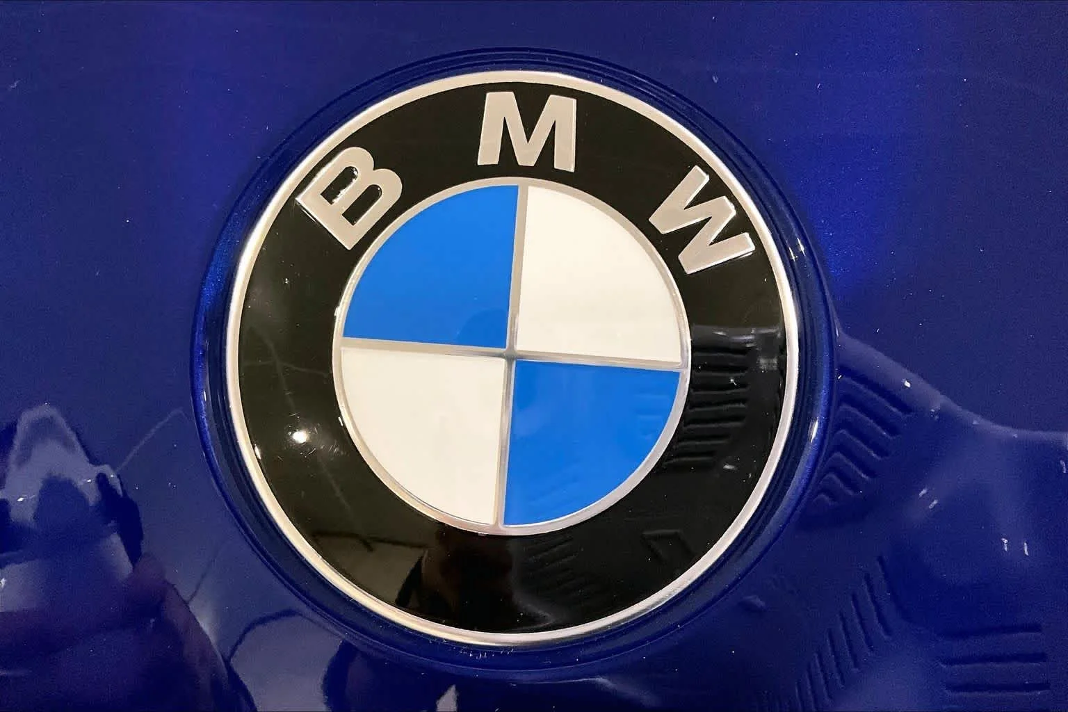 Used 2024 Marina Bay Blue Metallic BMW  image 31