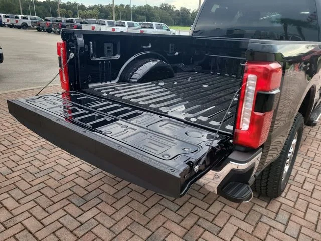 New 2026 Black Metallic Ford Lariat image 10
