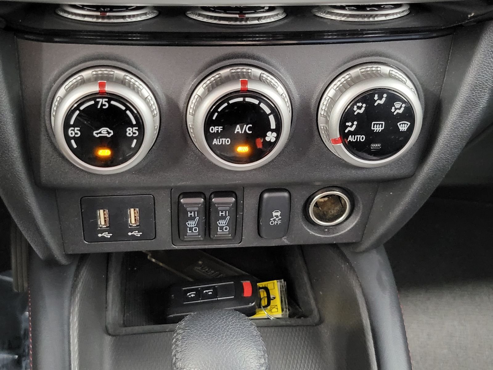 Used 2024 Silver Mitsubishi 2.0 SE image 20