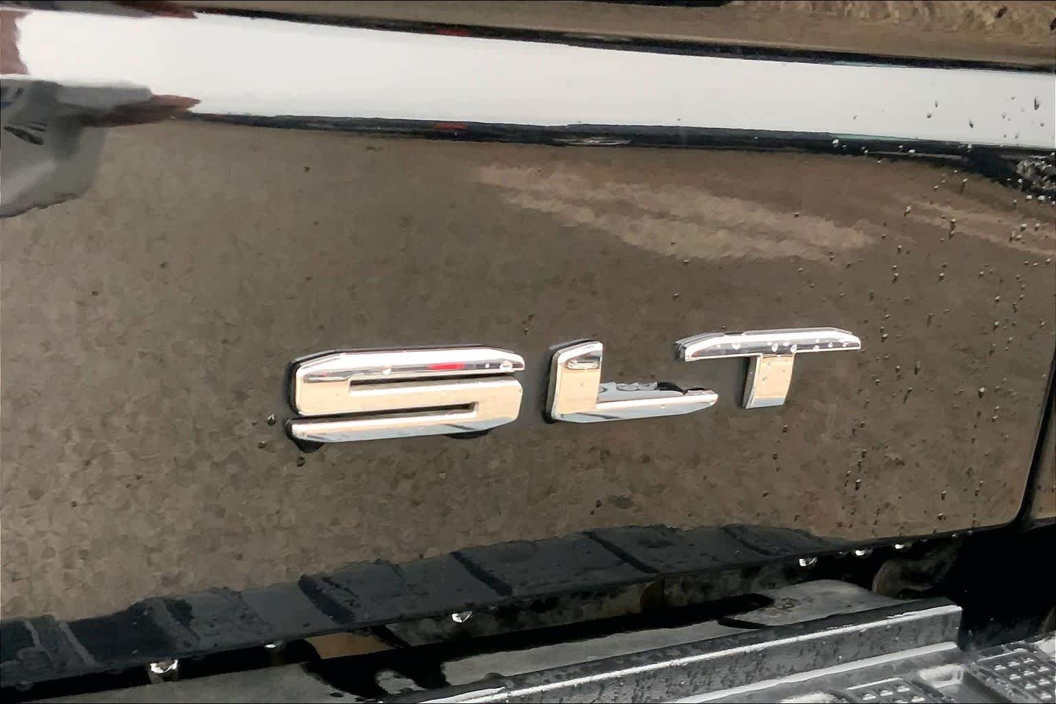 Used 2020 Onyx Black GMC SLT image 10