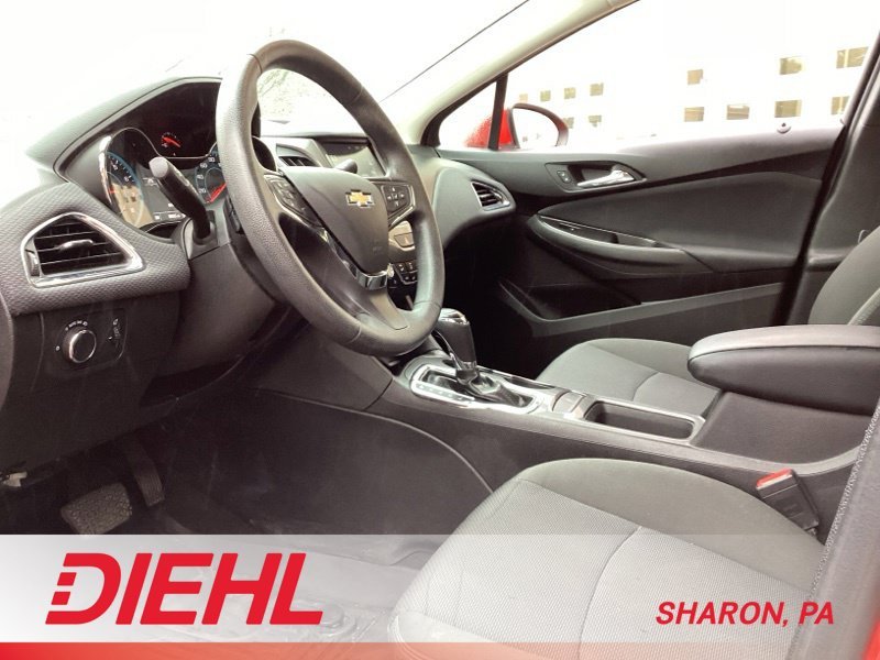 Used 2018 Red Chevrolet LT image 10